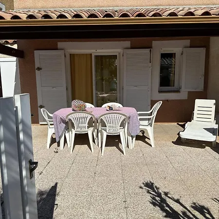 Holidayland 439 T2 Mezzanine 6 Couchages Climatise * Narbonne-Plage